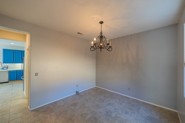 Building Photo - 3713 Steeple Way