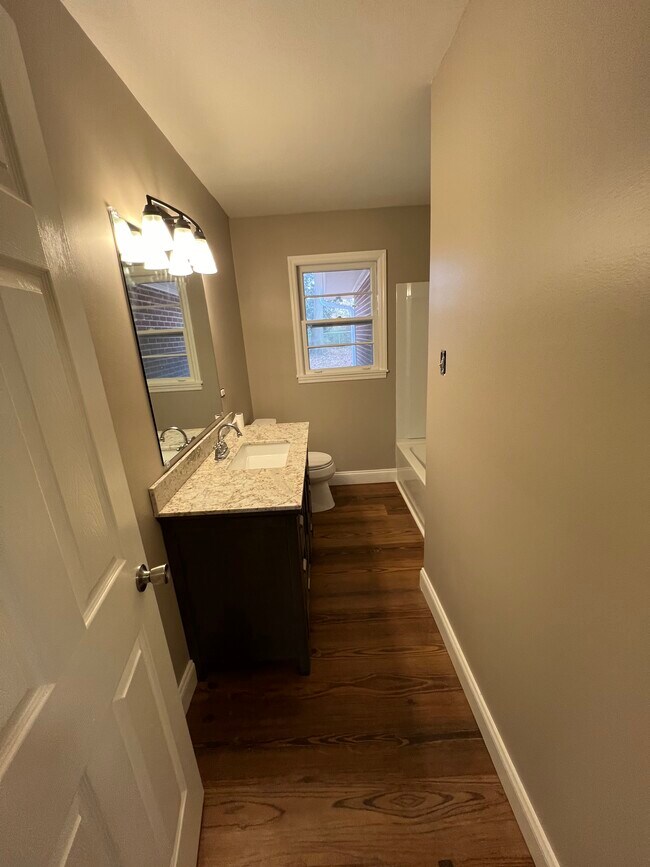 Building Photo - 2038 Conway Dr