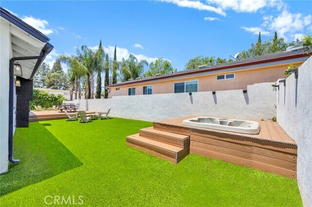 Building Photo - 10725 Genesta Ave