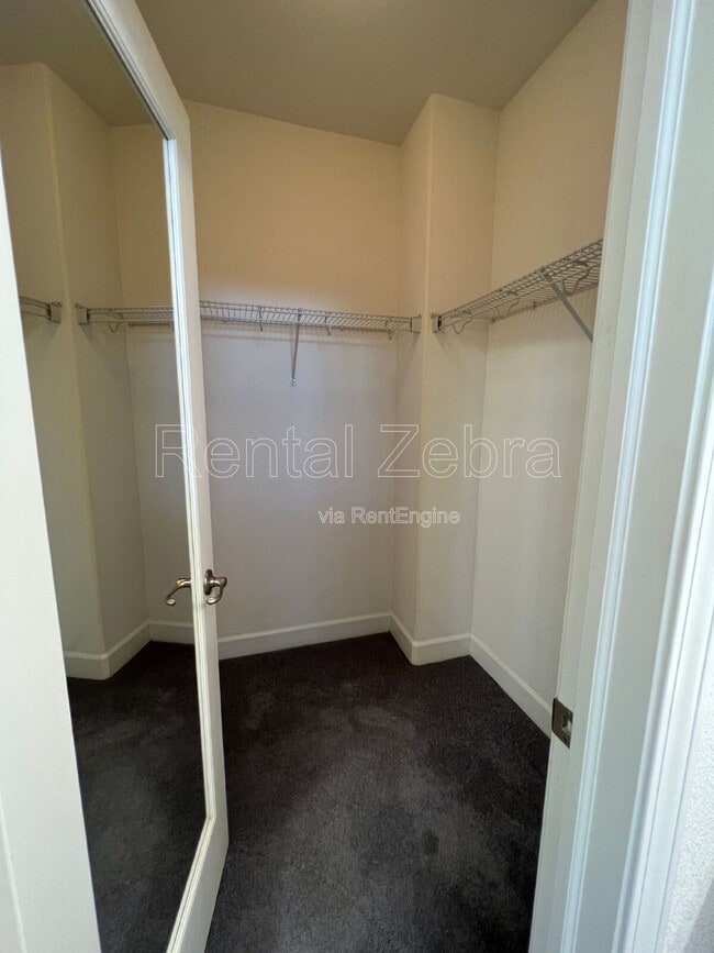 Building Photo - 459 Jacobs Dr