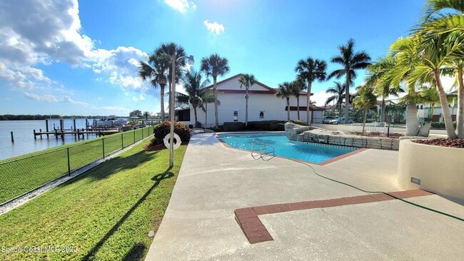 Building Photo - 2577 Sykes Creek Dr