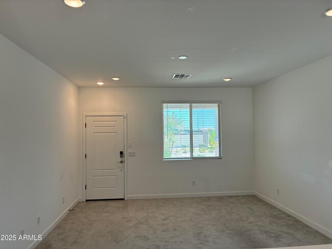 Building Photo - 16878 W Diana Ave