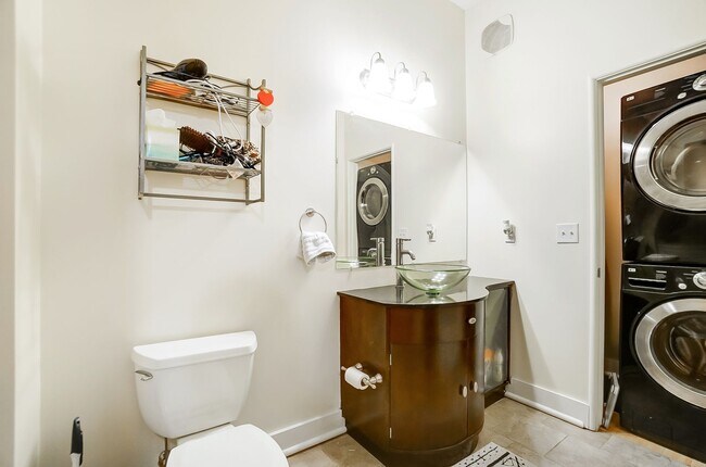 Building Photo - 1207 Republic St