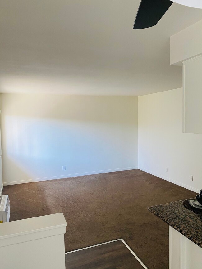 Building Photo - 8407 Hydro Dr