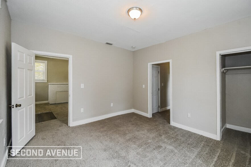 Building Photo - 9043 9th Ave