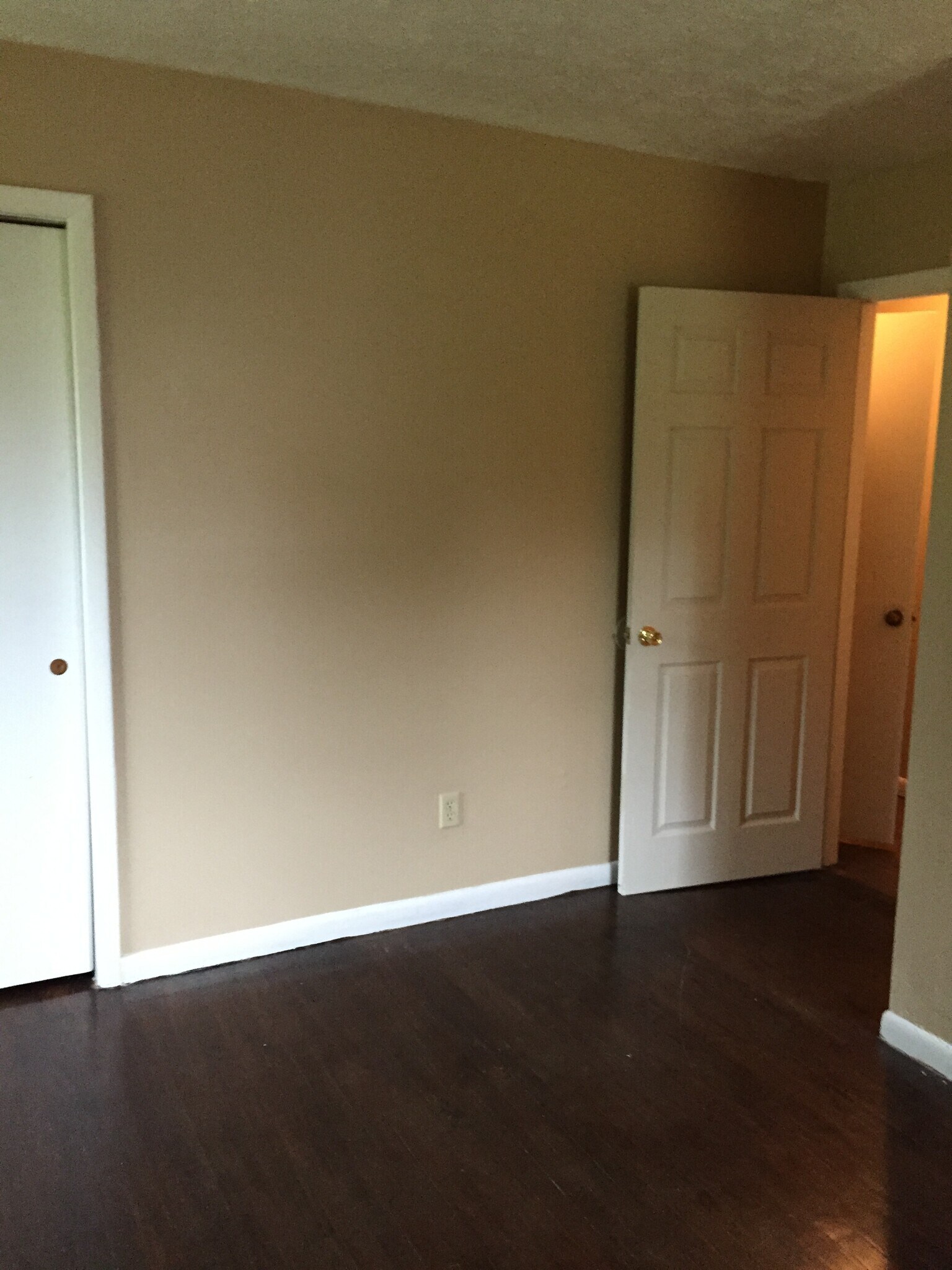 Building Photo - 1722 Shiloh Dr