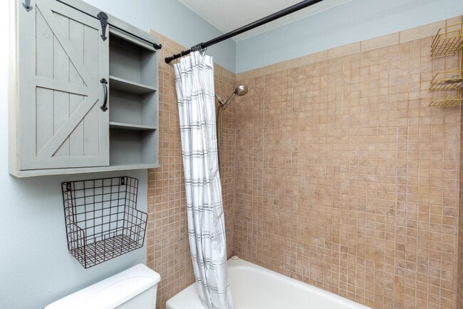 Building Photo - 3 Bed, 2 Bath Single Level Home in Mira Mesa
