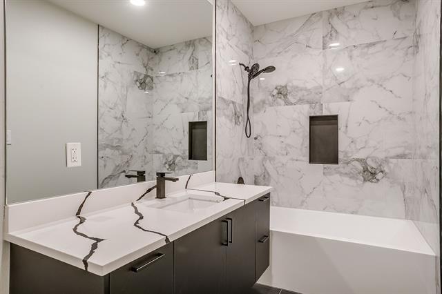 Building Photo - 6301 Tiffany Oaks Ln