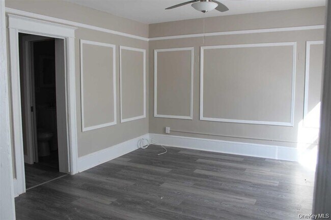 Building Photo - 211 Winnikee Ave