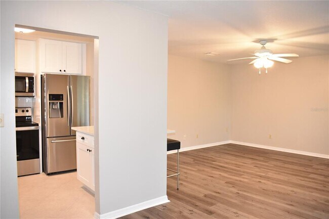 Building Photo - 1906 Canterbury Ln