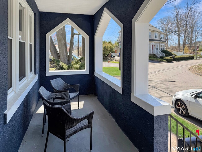 Building Photo - 5 Westwood Rd