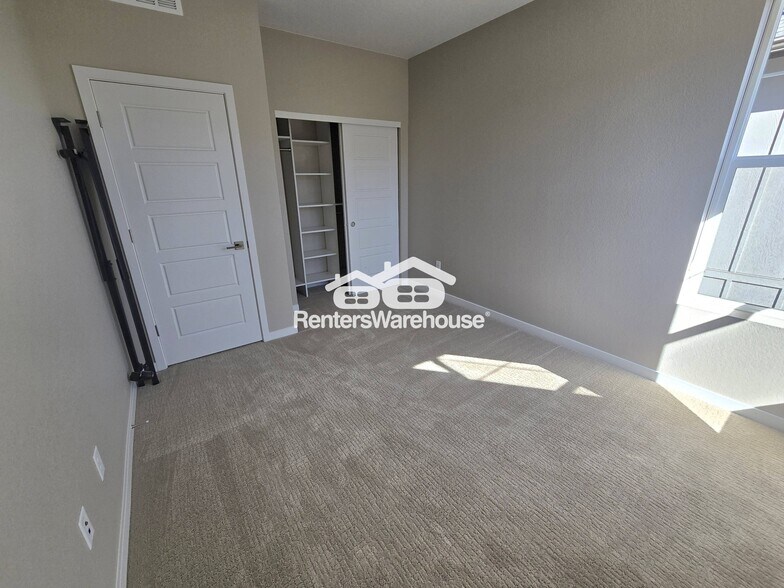 Building Photo - 9065 Southurst St