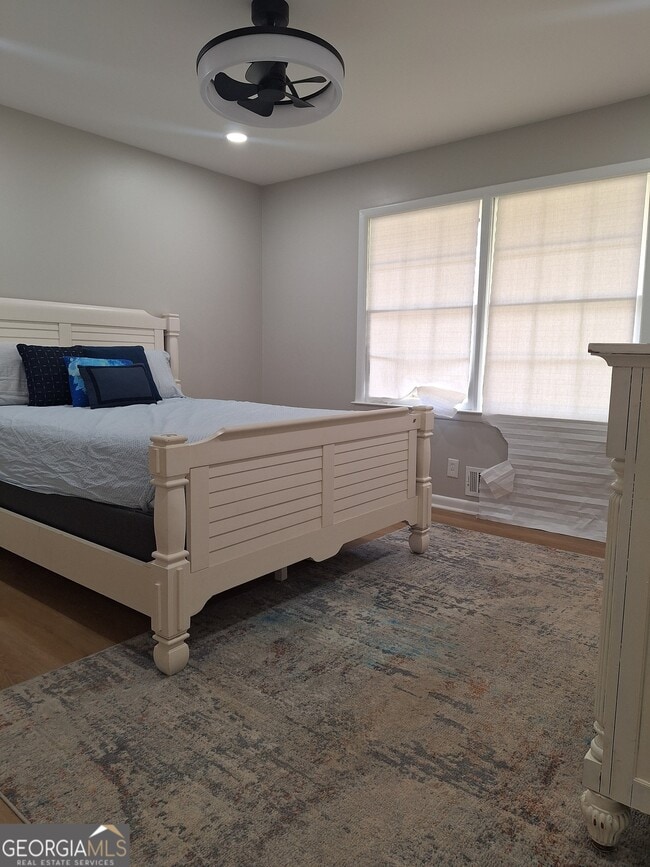 Building Photo - 1605 Brockett Rd