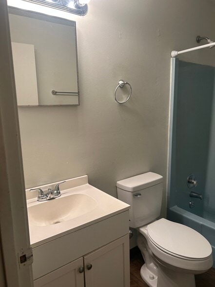 Building Photo - 135 Hatton Ln