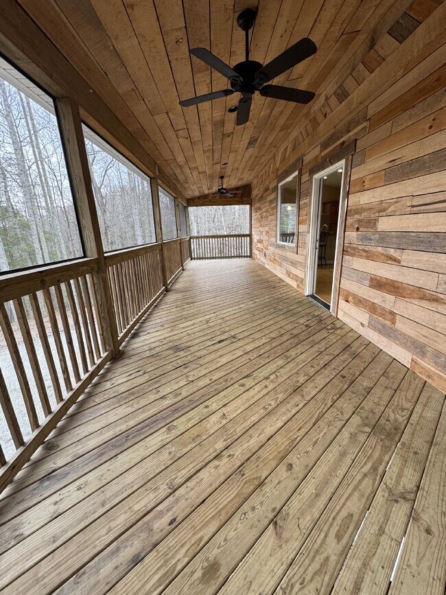 Building Photo - 156 Walnut Heights Ln
