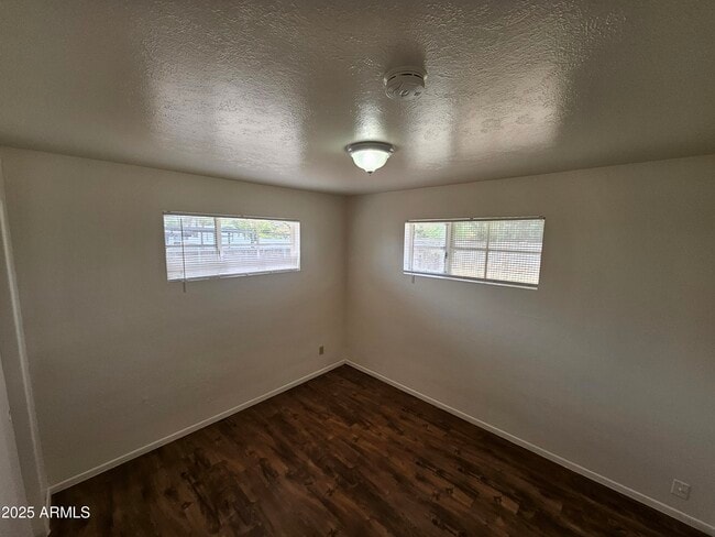 Building Photo - 5242 N 7th Ave