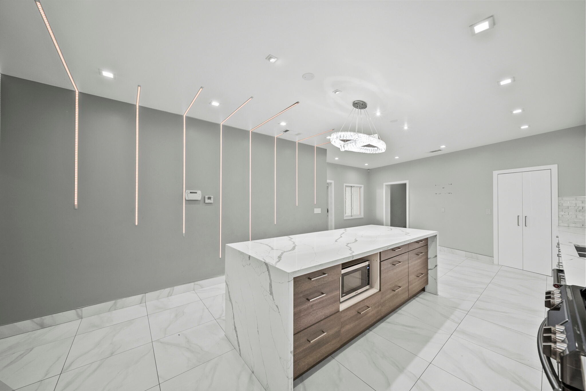 Building Photo - 8647 Corbin Ave