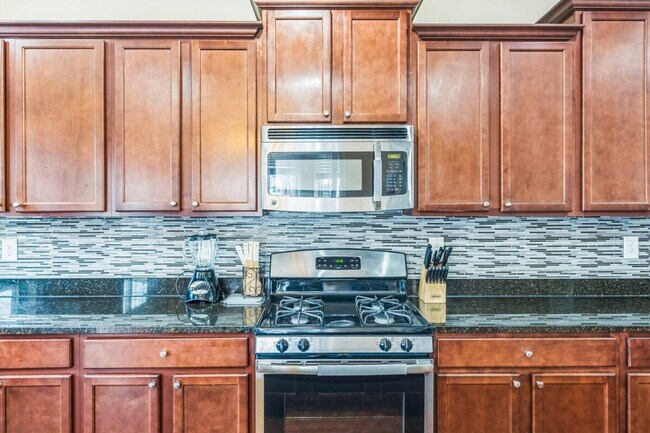Building Photo - 7980 Blue Stream Dr