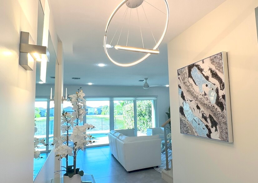 Building Photo - 15377 Green River Ct