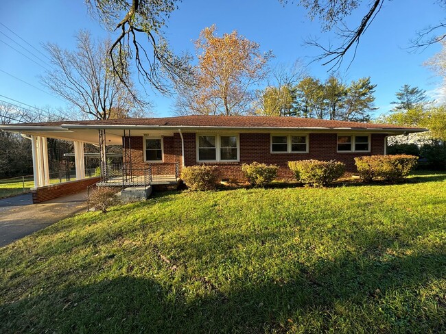 Primary Photo - Single Family Home in Clarksville