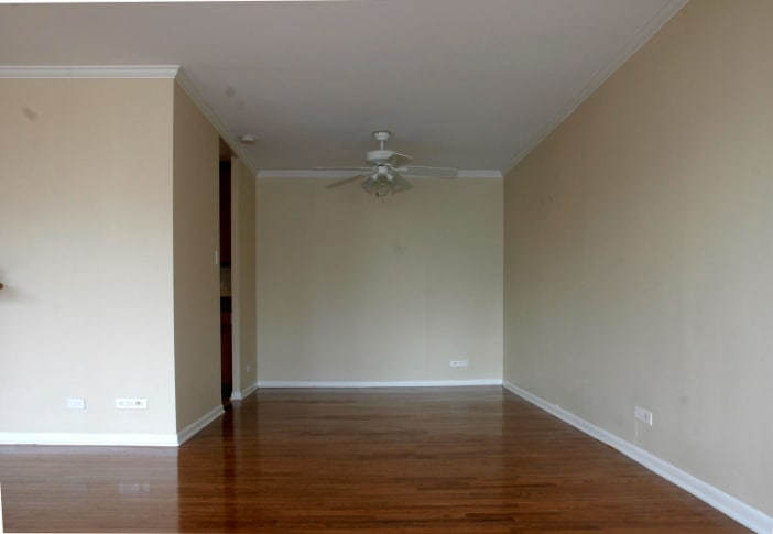 Building Photo - 111 E Chestnut St