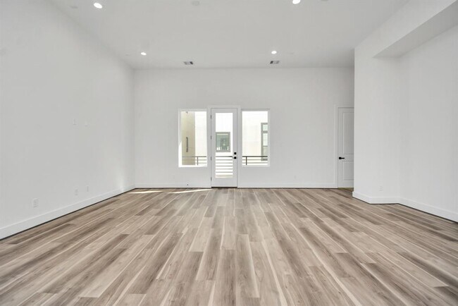 Building Photo - 1507 Robin St
