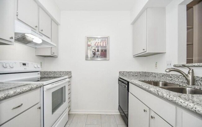 Building Photo - 2333 Bering Dr