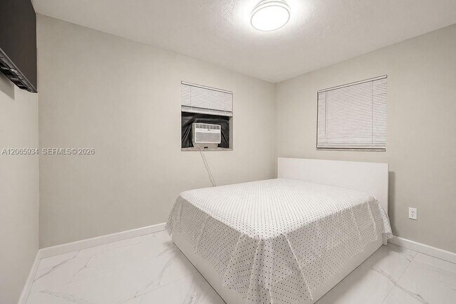 Building Photo - 1600 N 68th Ave