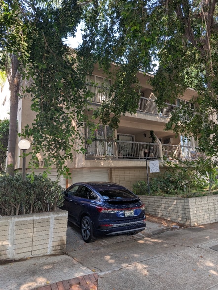 Building Photo - 5971 Chula Vista Way