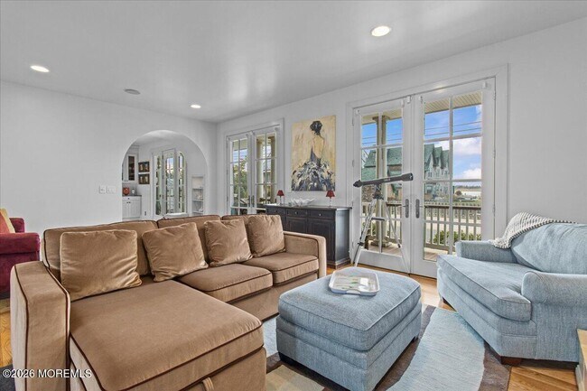 Building Photo - 1043 Barnegat Ln