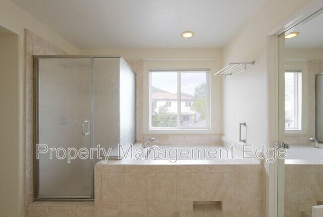 Building Photo - 38265 Birch Ct