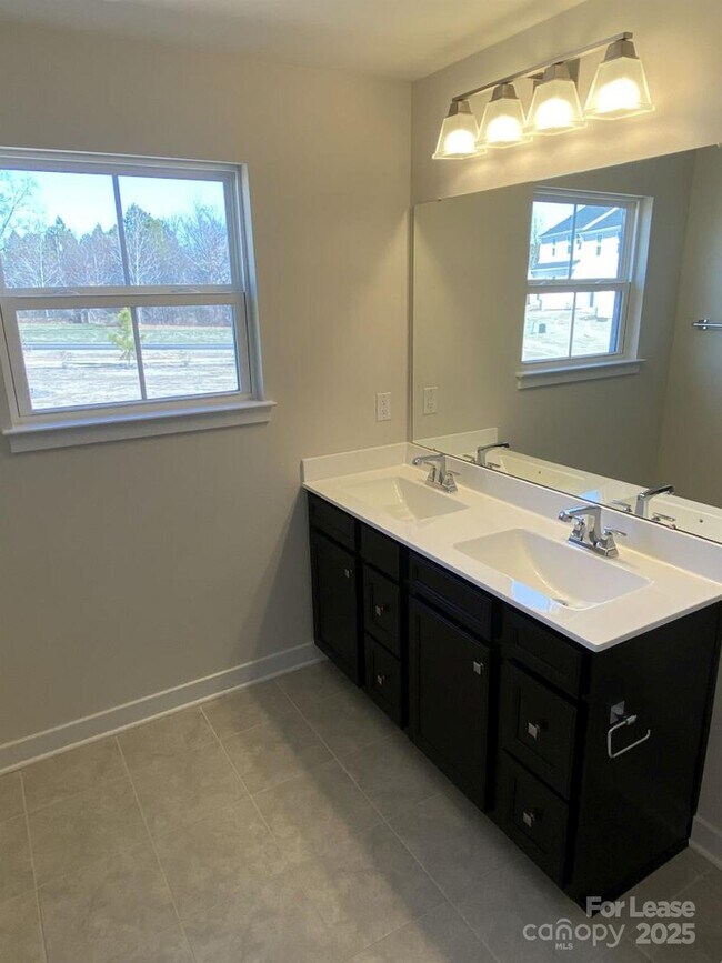 Building Photo - 10460 Dalton Woods Ct NW