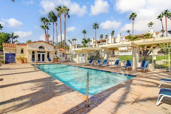 Building Photo - 6453 Zuma View Pl