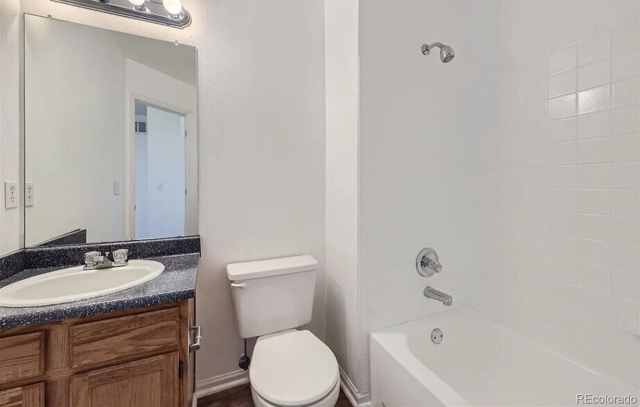 Building Photo - 4064 Dunkirk Ct