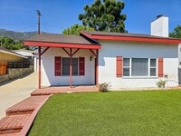 Building Photo - Charming 2-Bedroom Retreat in La Crescenta – Available Now!