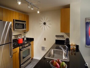 Building Photo - 1 bedroom in Queens NY 11109