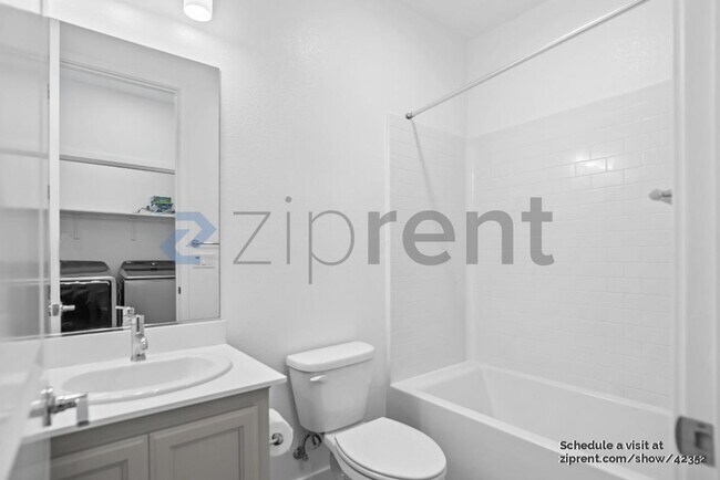 Building Photo - 5876 Cadence Ave