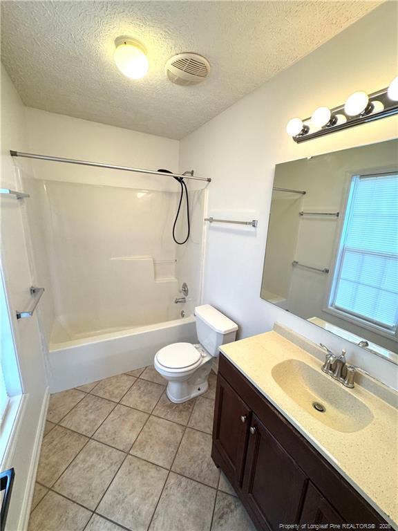 Building Photo - 1050 Roundabout Rd