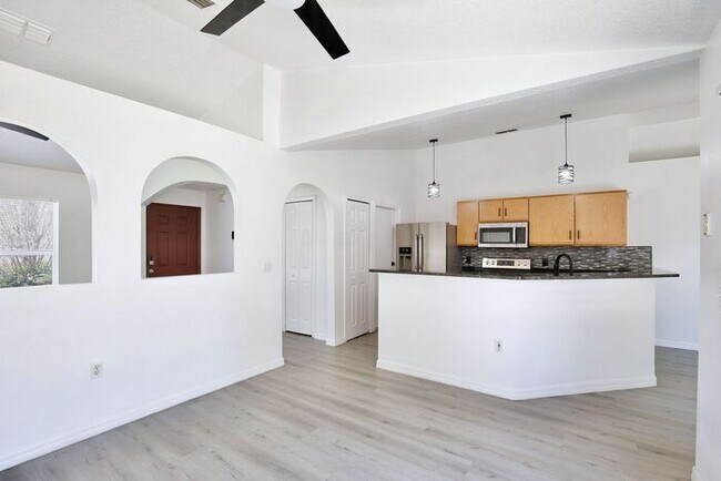 Building Photo - Stylish 3/2 + Office or Flex Space with Luxury Finishes & Spacious Open Layout