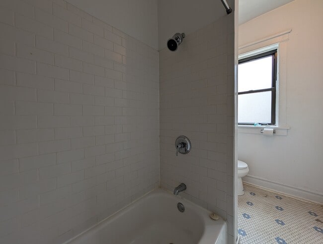 Building Photo - 2522 N Kedzie Blvd