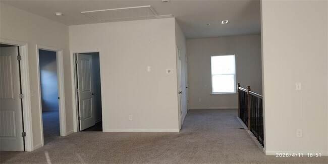 Building Photo - 132 Marion Dr