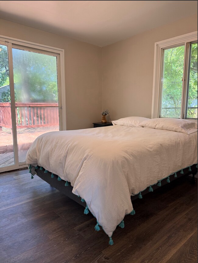 Building Photo - LAND CONTRACT (RENT-TO-OWN)