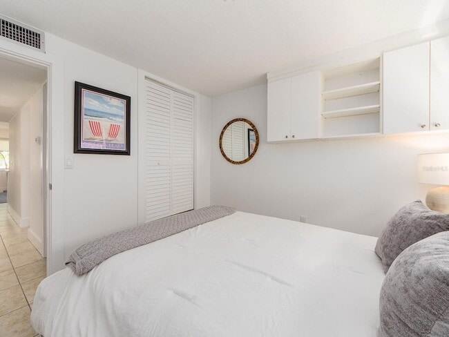 Building Photo - 241 Skiff Point