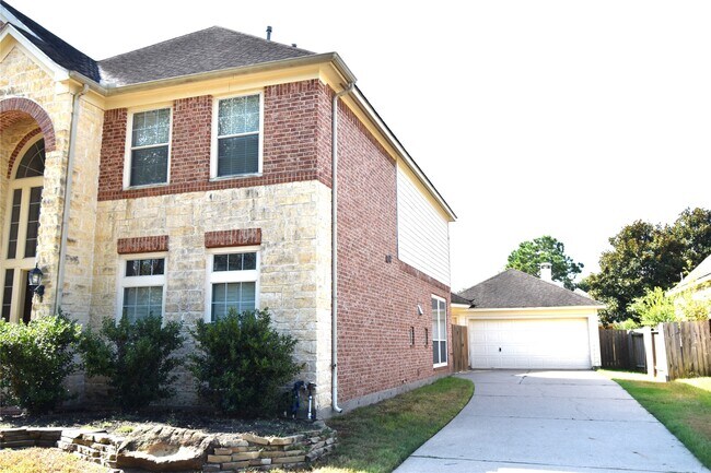 Building Photo - 17523 Driftwood Prairie Ln