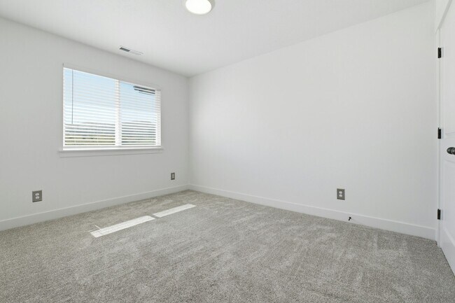 Building Photo - 4571 W Watchmen Wy