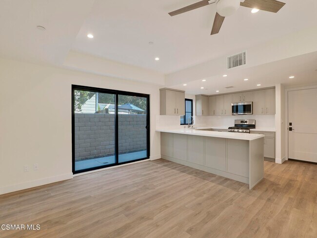 Building Photo - 3190 Los Robles Rd