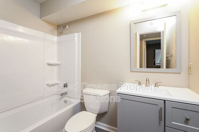 Building Photo - 509 Mystic Dr