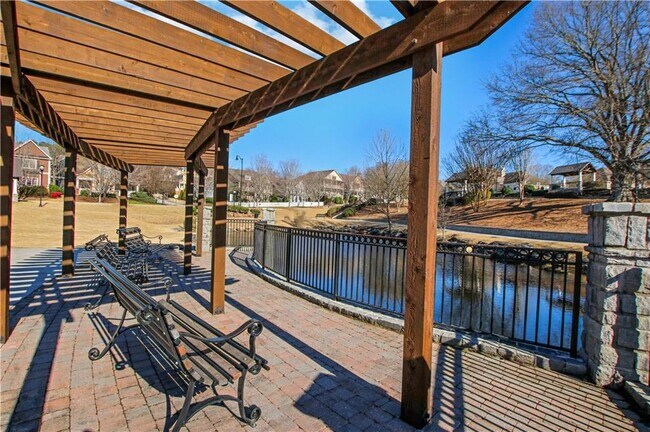 Building Photo - 1954 Sanford Dr