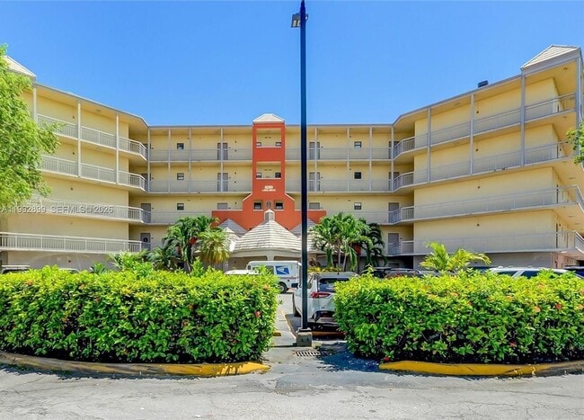 Building Photo - 8290 Lake Dr