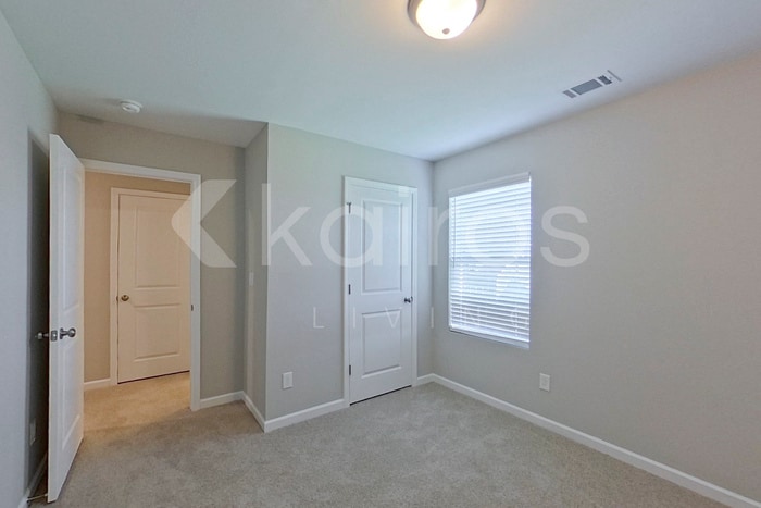 Building Photo - 163 Williams Ln